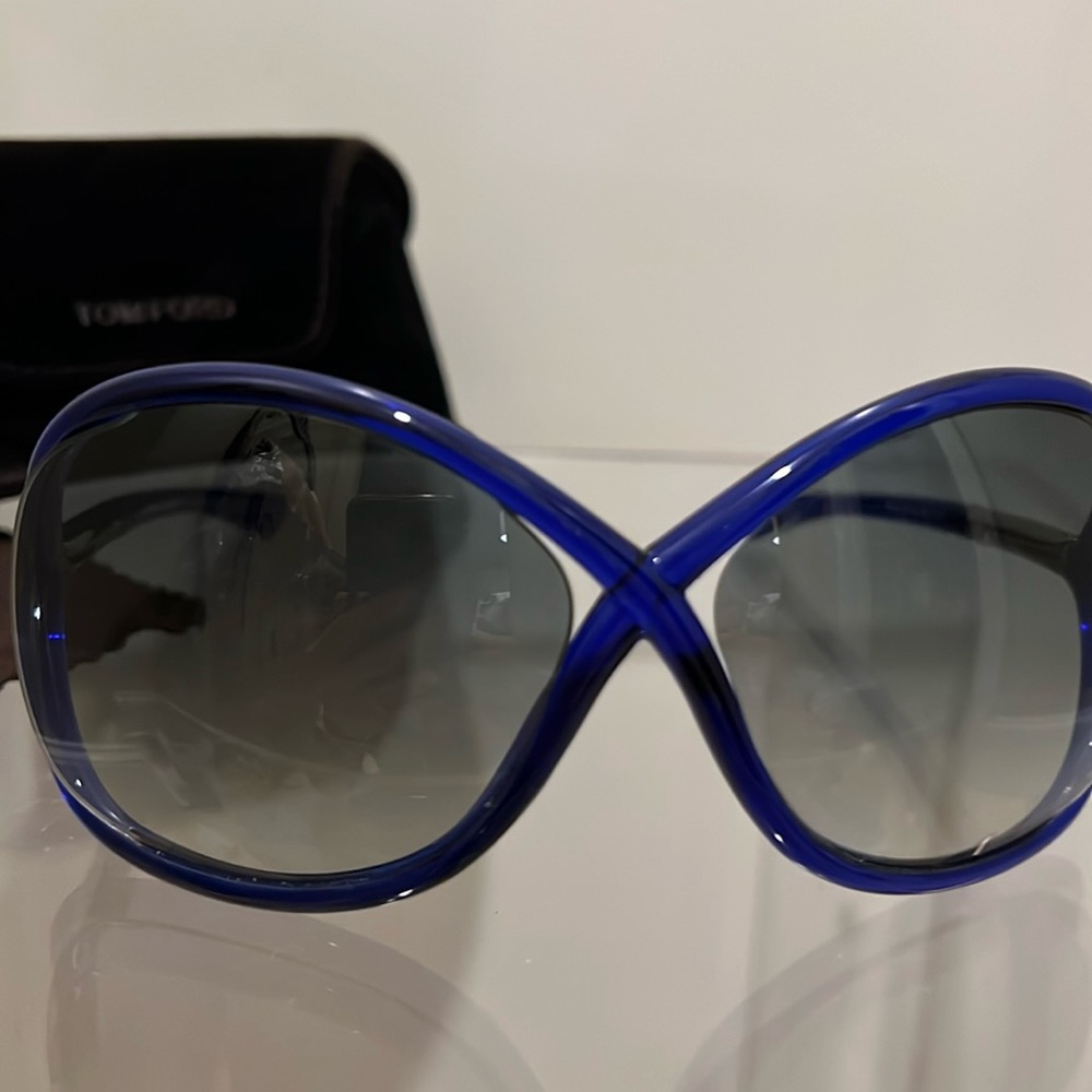 Authentic Tom Ford Whitney sunglasses in blue